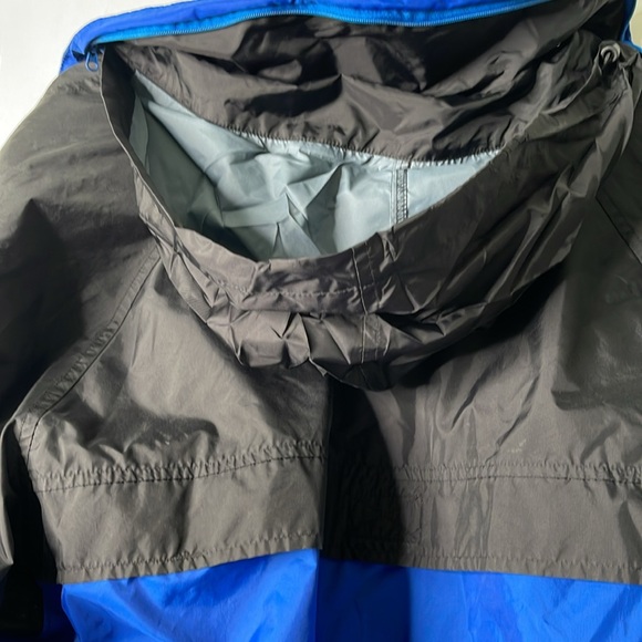 Men’s Columbia Sportswear rain Jacket - Picture 10 of 11